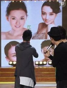 张婧：从默默无闻到娱乐圈焦点的成长轨迹