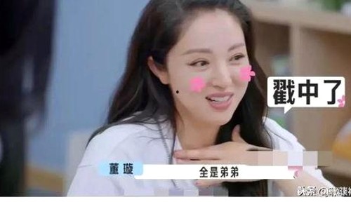 练束梅撞脸张钧甯引网友热议 直播间吃瓜氛围活跃