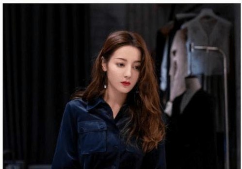 吃瓜直播火爆上线，明星幕后故事揭秘引发网友热议