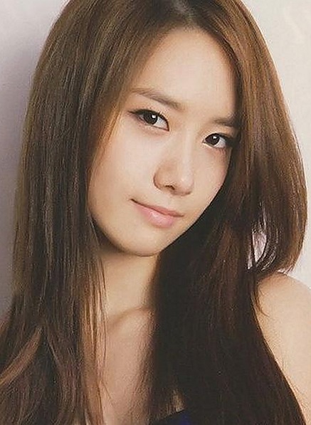 暖暖直播间人气爆棚,明星吃紫薇瓜也成新风潮!