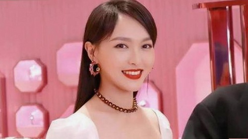 娱乐圈小花与全网吃瓜君的多面风采解读