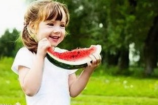 李易峰昔日光环VS如今低调身影：娱乐圈的“吃瓜”变迁🤔